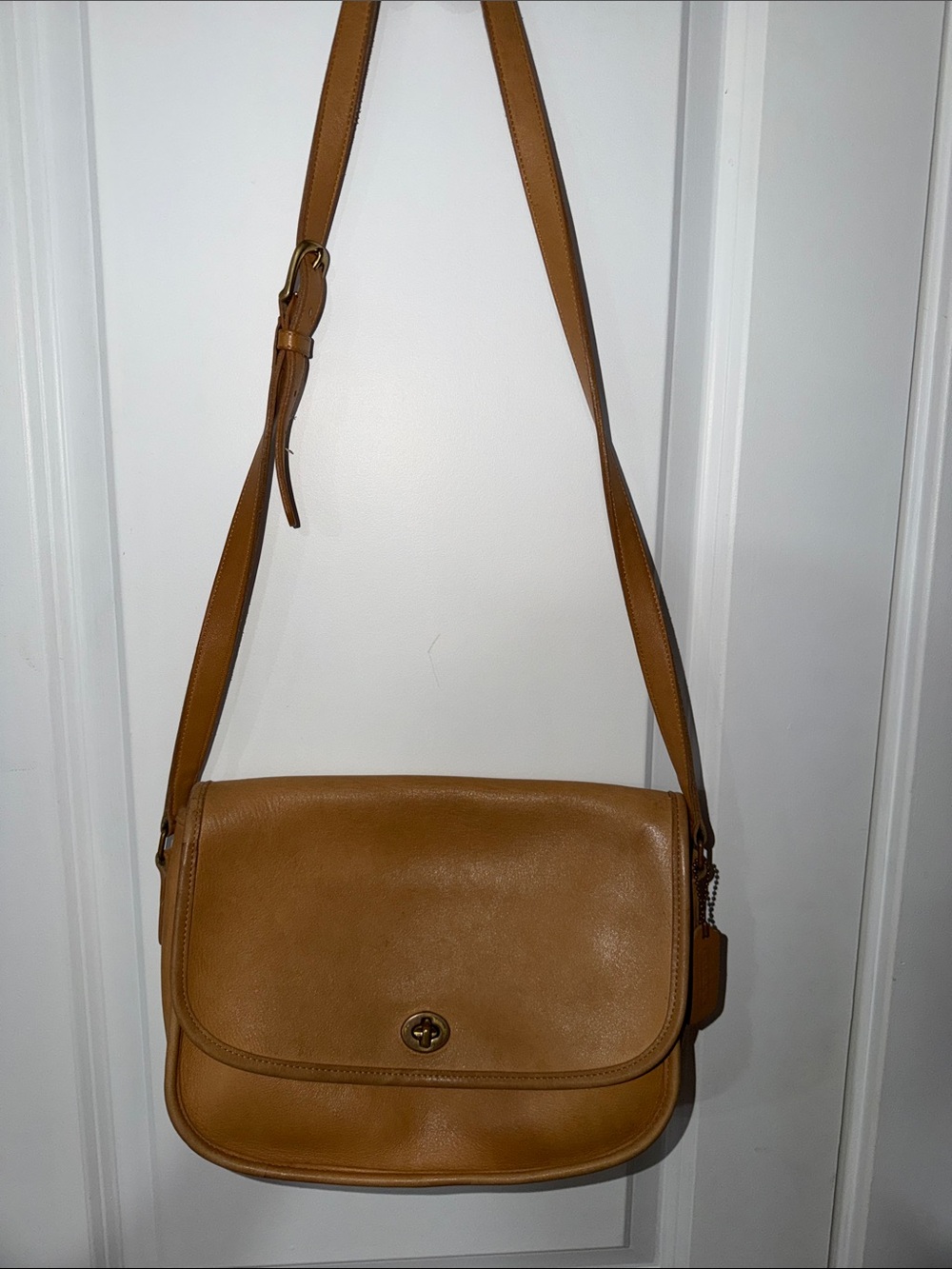 Vintage Coach Gorgeous Soft Leather Crossbody Saddle Bag - Classic Shoulder Bag